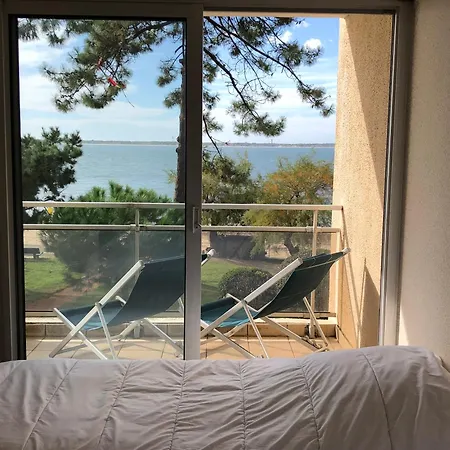 C2111 Vue Terrasse, Parking *