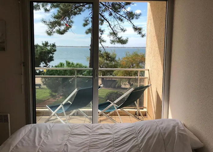 C2111 Vue Terrasse, Parking *